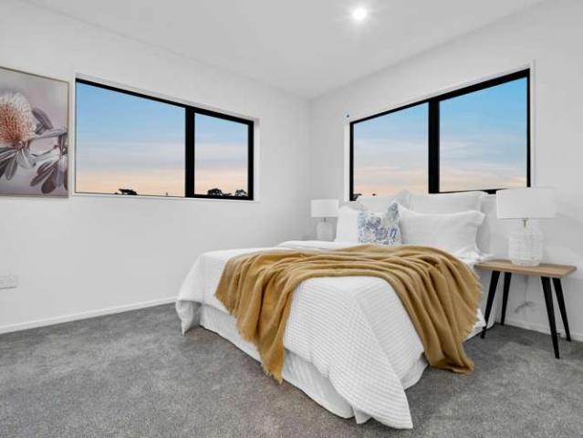 106B Edgewater Drive, Pakuranga, Manukau City