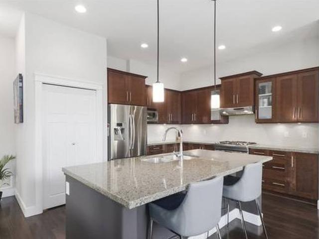 10742 82 Avenue Delta BC V4C 6S6 5 Bedroom House for Rent for 5400 month