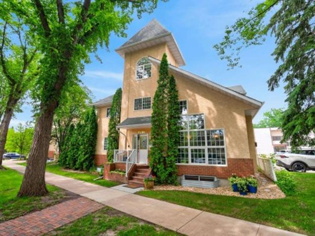 10746 University Avenue Nw, Edmonton, AB, T6E 4P9 condo for sale | Listing ID E4497 | Royal LePage