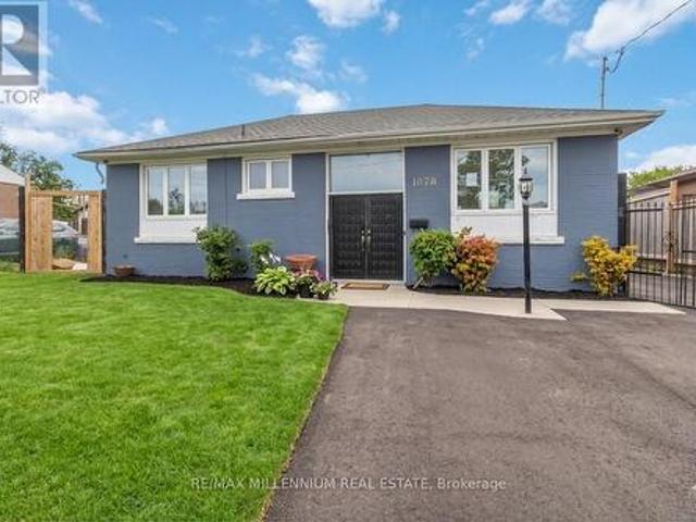1078 Pinegrove Road, Oakville, ON, L6L 2W4 house for sale | Listing ID W13587 | Royal LePage
