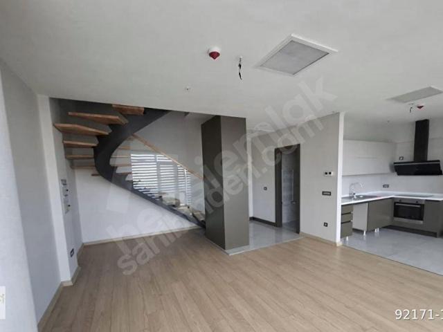 1071 Ankara Çukurambar' da 110M2 2+1 Dubleks Kiralık Ofis