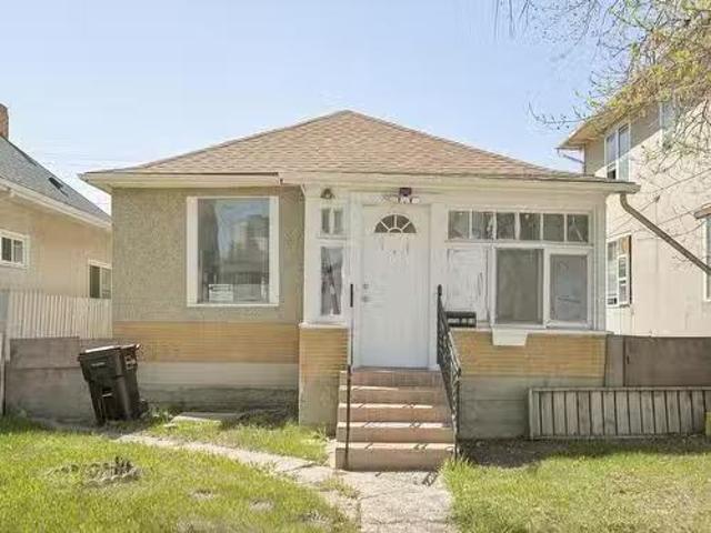 10730 93 Street, Edmonton, AB, T5H 1Y3 house for sale Listi.