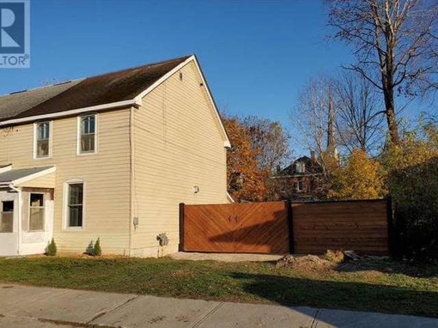 1073 3RD A Avenue Owen Sound Ontario
