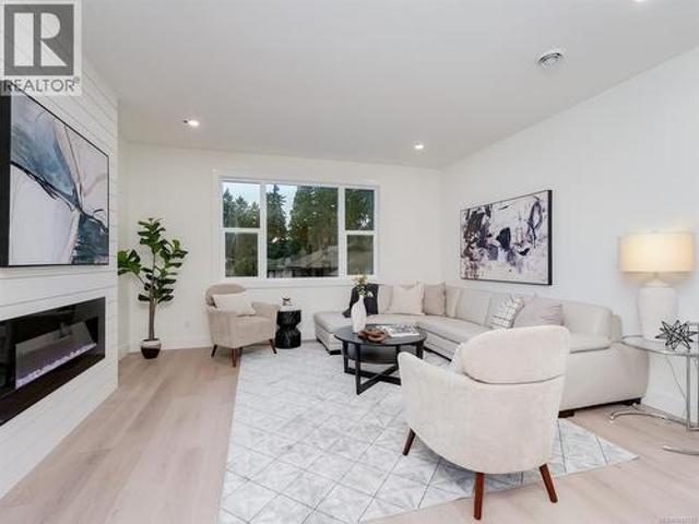 107 960 Jenkins Ave, Langford, BC, V9B 7H4 house for sale | Listing ID 1043 | Royal LePage