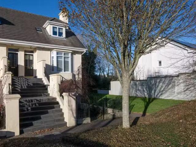 107 Ardkeale, Mount Oval Village, Rochestown, Cork, T12 W968
