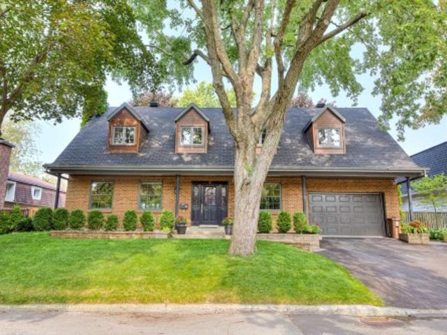 107 Av. De Charente, Saint Lambert, QC, J4S 1K2 house for sale | Listing ID 16642 | Royal LePage