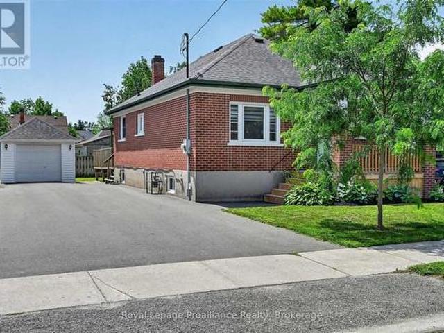 107 Morrow Street, Peterborough Otonabee Ward 1, ON, K9J 1X4 house for sale | Listing ID X13556 | Royal LePage
