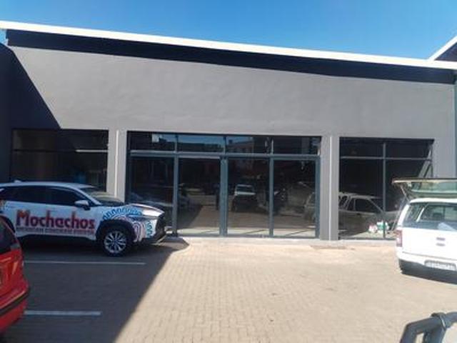 180 sqm retail shop to let in pieter.