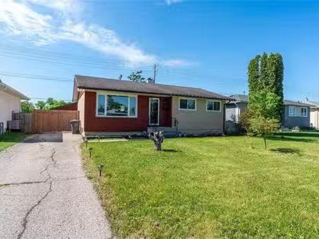107 Penfold Cr, Winnipeg, MB, R2J 1S3 house for sale Listin.