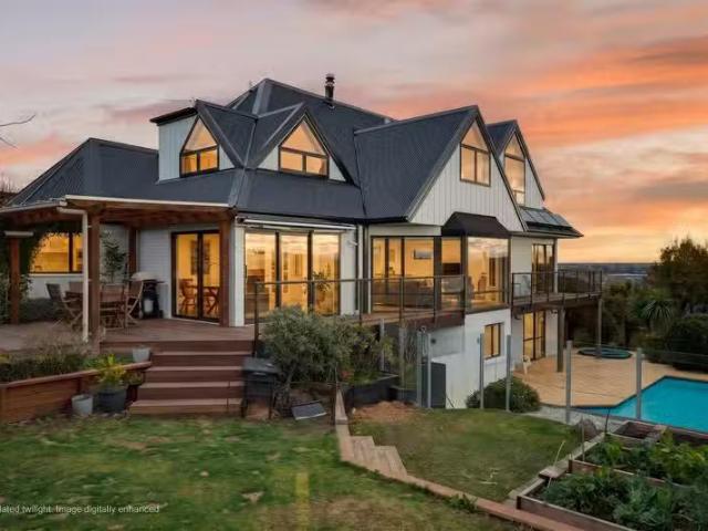 107 Penruddock Rise, Westmorland, NZ 8025 House for Sale