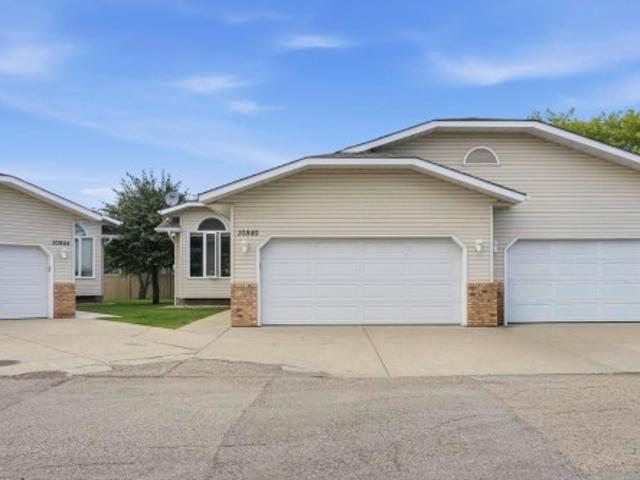 1084 Avenue, Edmonton, AB, T5J 6N5 duplex for sale | Listing ID E4497 | Royal LePage