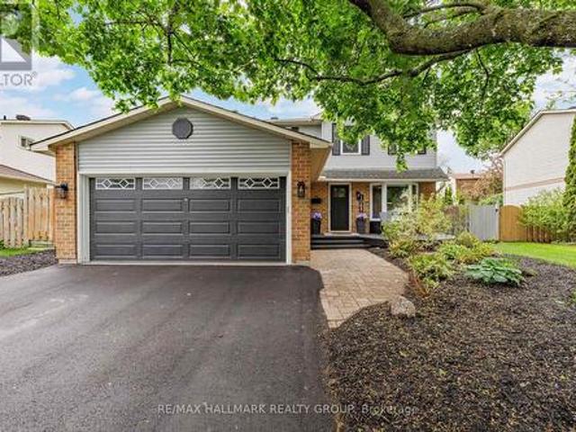1089 Chablis Park, Ottawa, ON, K1C 2T5 house for sale | Listing ID X13187 | Royal LePage
