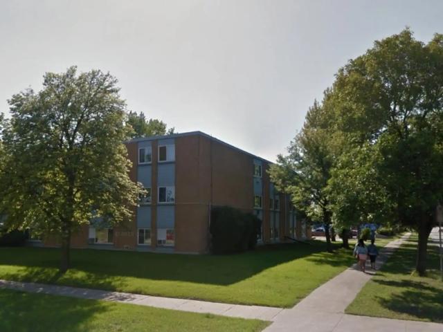 1080 Andrews