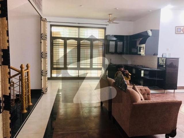 1080 Yards Used Bungalow For Sale Phase 5 DHA Tauheed Commercial Area