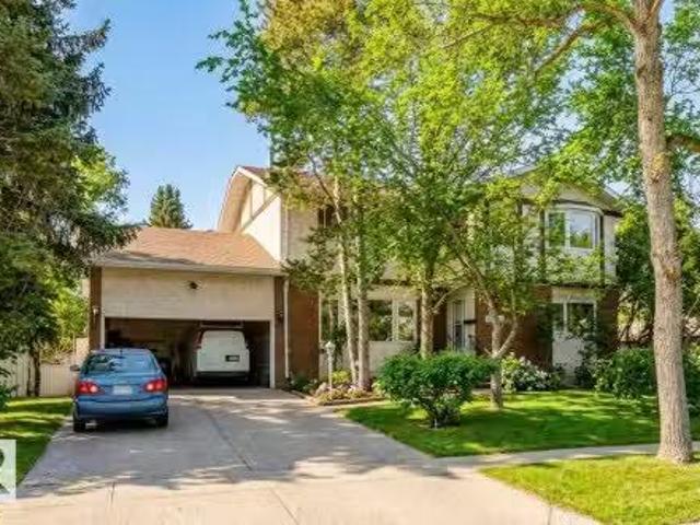 10819 54 Avenue, Edmonton, AB, T6H 0T8 house for sale Listi.