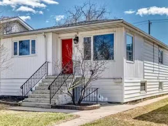 10837 65 Avenue, Edmonton, AB, T6H 1V8 house for sale Listi.