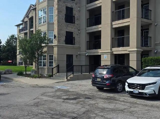 108 1 Maple Avenue, Milton | 1+1Beds/1Bath, Condo, $2,300/mo | Condos. Ca