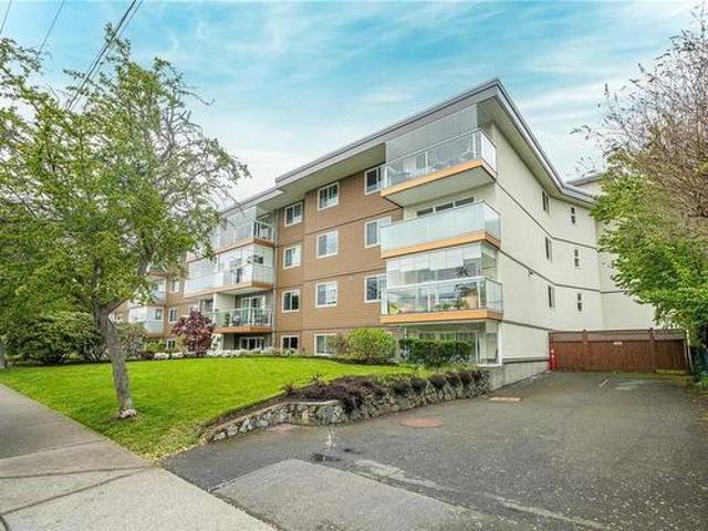108 25 Government St, Victoria, BC, V8V 2K4 Single Family Pr.