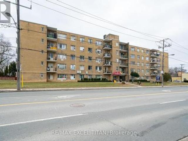 108 2 Bathurst Street, Toronto, ON, M6H 3A8 lease for lease | Listing ID C13423 | Royal LePage
