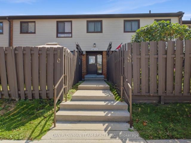108 960 Glen Street, Oshawa | 2Beds/1Bath, Townhouse, $400,000 | Condos. Ca