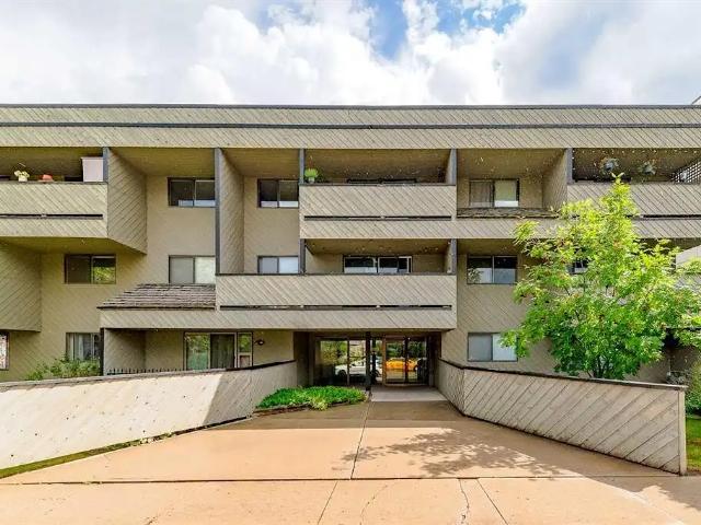 108 Citadel 1513 26th Ave SW
