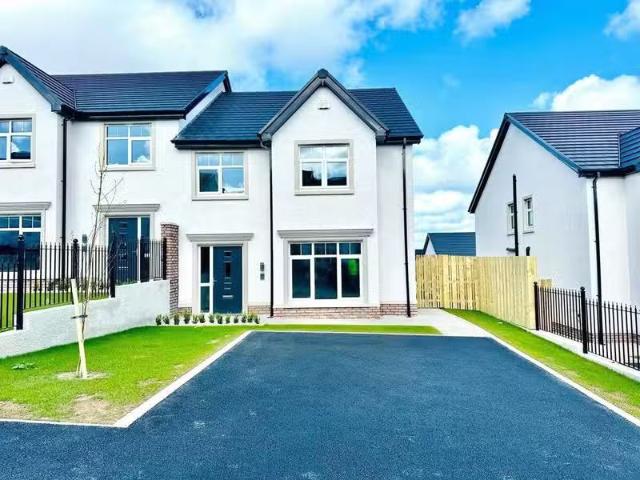 108 Crieve Mor Avenue, Crievesmith, Letterkenny, Co. Donegal i.