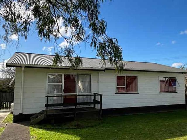 108 Boundary Road, Clover Park, Manukau City