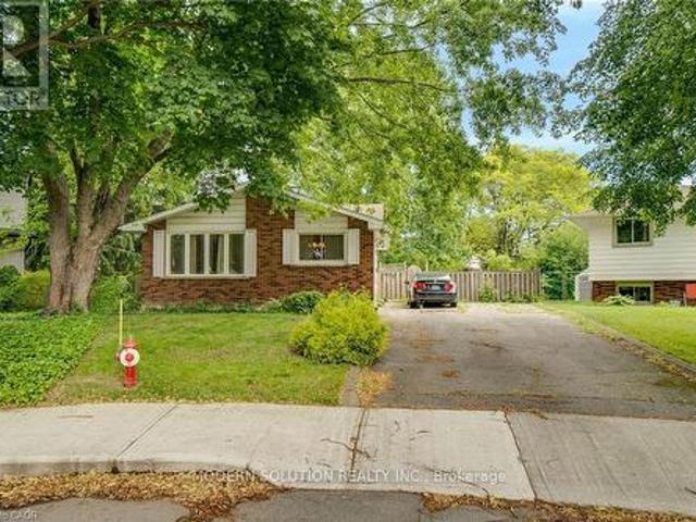 108 Fassett Court, Hamilton, ON, L9G 4E7 house for sale | Listing ID X13480 | Royal LePage