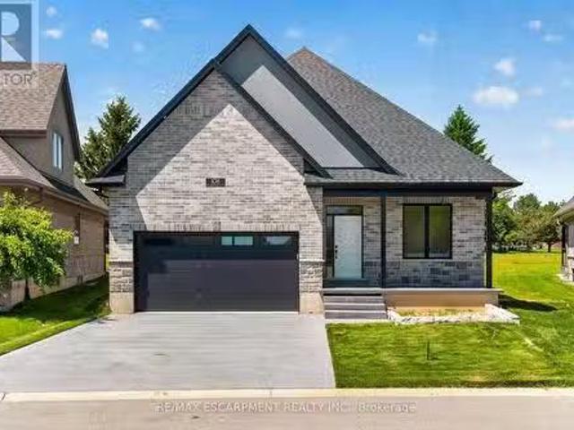 108 St. Michael'S Street, Norfolk, ON, N4B 0A3 house for sal.