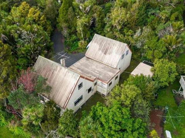 1099 Scenic Drive North, Swanson, Waitakere City