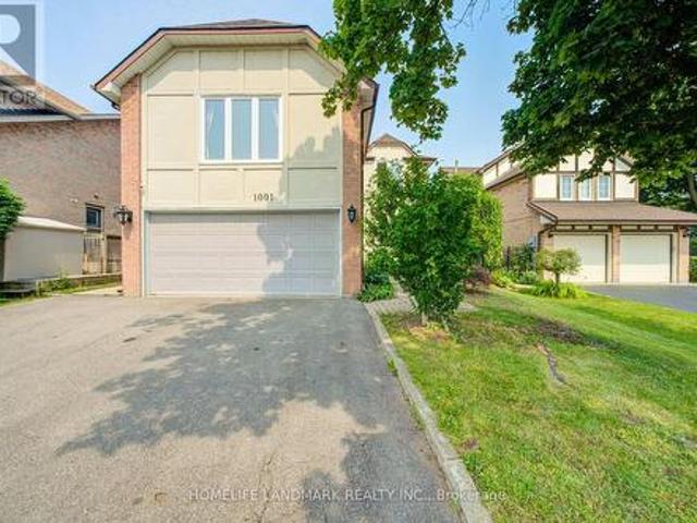 1091 Queens Avenue, Oakville, ON, L6H 4K9 house for sale | Listing ID W13575 | Royal LePage
