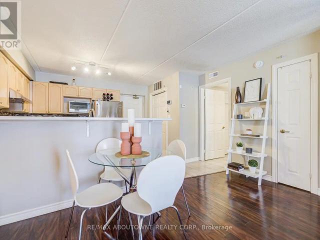 109 1490 BISHOPS GATE
