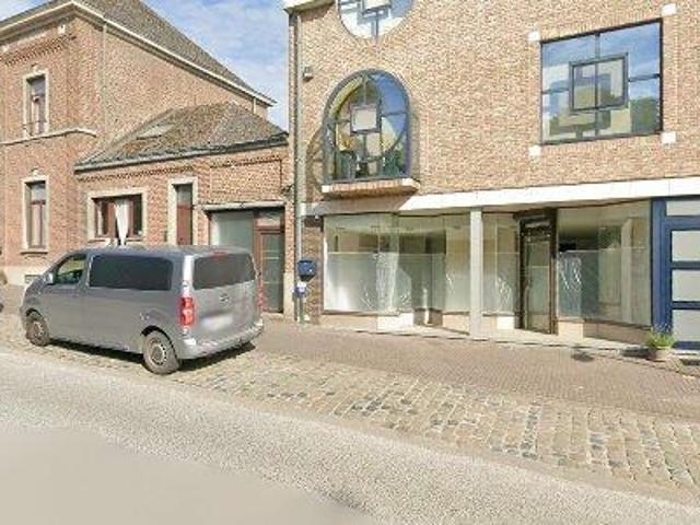 109 m2 office space for rent in Lennik