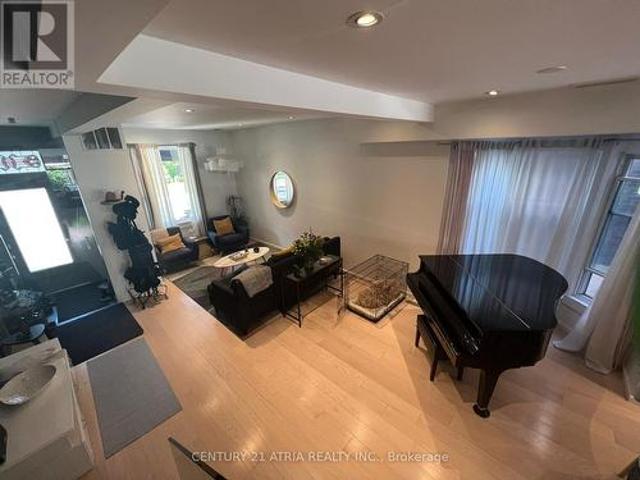 109 Simpson Avenue, Toronto, ON, M4K 1A1 house for lease | Listing ID E13449 | Royal LePage