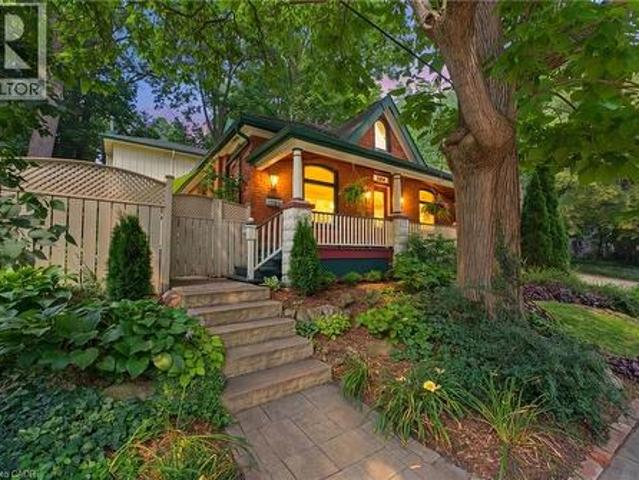 109 Victoria Street, Dundas, ON, L9H 2C1 house for sale | Listing ID 40849 | Royal LePage