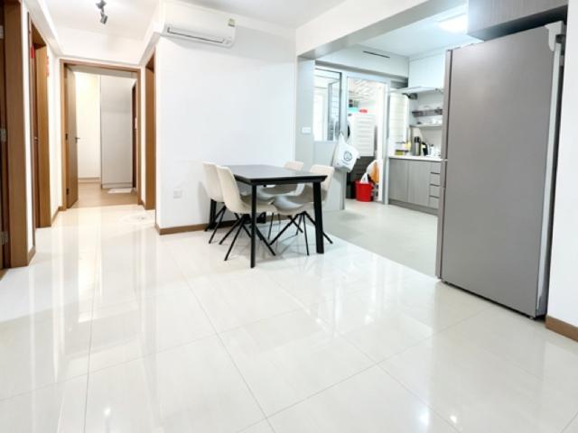 109A CANBERRA WALK HDB Apartment For Sale, $750,000, 3 Bed 2 Bath 1,001 sqft $749.00 psf