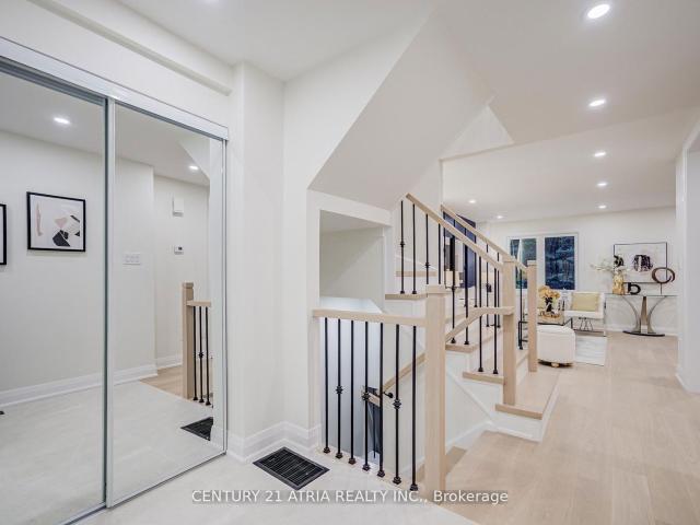 10 590 Sandhurst Circle, Scarborough | Sold, E12810 | Condos. Ca
