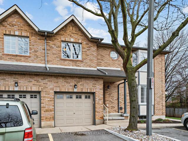 10 705 CUMBERLAND Avenue, Burlington | For Sale @ $687,000 | Condos. Ca