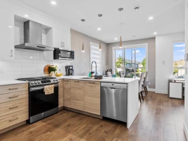 10 7177 A Street, Surrey, BC, V4N 6V6 townhouse for sale | Listing ID R3138 | Royal LePage