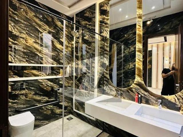 10.77 Marla Architect Designer House For Sale Hot Location Bahria Town Overseas B