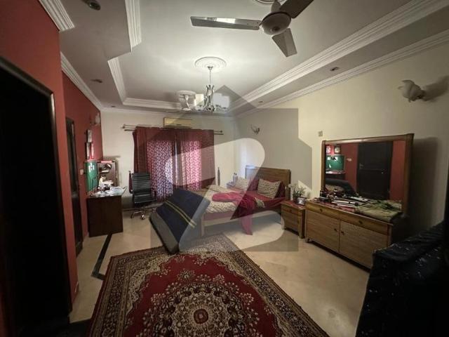 10.8 Marla Solid Spacious House For Sale In Bahria Town Phase 2