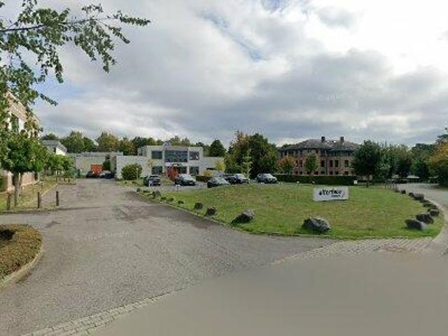10 150 m2 office space for rent in Waver
