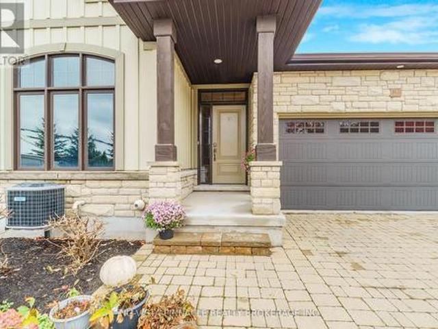 10 19 Hillside Drive E, Niagara On The Lake St. Davids, ON, L0S 1J0 condo for sale | Listing ID X13574 | Royal LePage