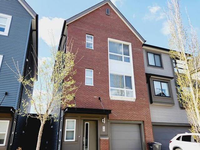 10 205 McKenney Avenue 205 McKenney Avenue St Albert