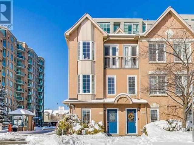 10 210 Manitoba Street, Toronto, ON, M8Y 4G7 townhouse for sale | Listing ID W11986 | Royal LePage