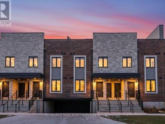 10 2 Slessor Boulevard, Grimsby, ON, L3M 5J4 townhouse for sale | Listing ID X13555 | Royal LePage