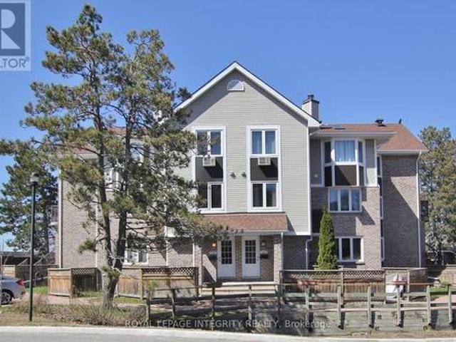 10 3 Stonebank Crescent, Ottawa, ON, K2H 9M2 condo for sale | Listing ID X13115 | Royal LePage