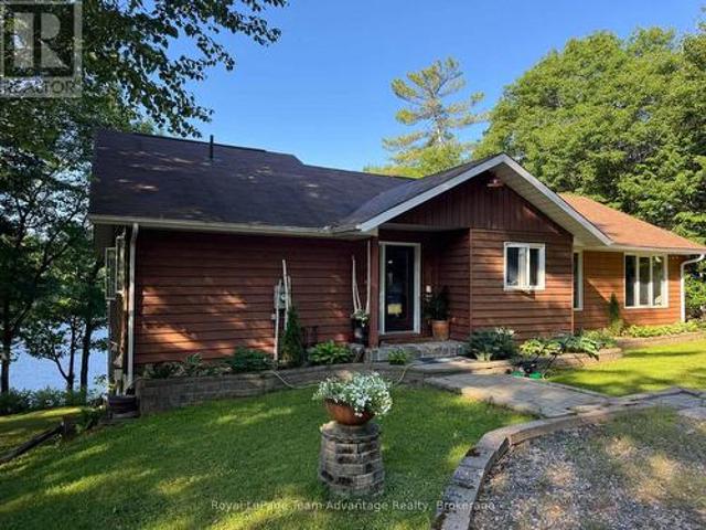 10 3Rd Concession Road, Carling, ON, P0G 1G0 Luxury House for sale | Listing ID X12925 | Royal LePage Carriage Trade Luxury Properties