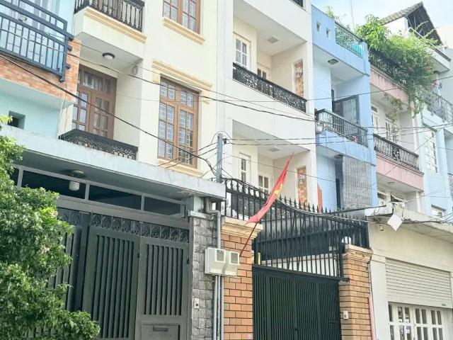 10 Thủa Mới Ra 1 Căn, Khu Vực Cực Đẹp, Mặt Sau Nhìn Ra CV Gia Định, Hẻm Rộng, Sát Mặt Tiền 9.5 Tỷ