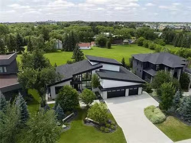 10 Tielmann Dr, East St Paul, MB, R2E 0P1 Luxury House for s.